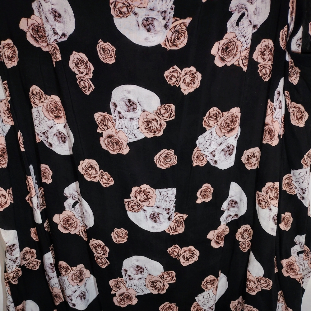 Skulls & Roses Ringer Tank Size 4 NWOT - Picture 4 of 9